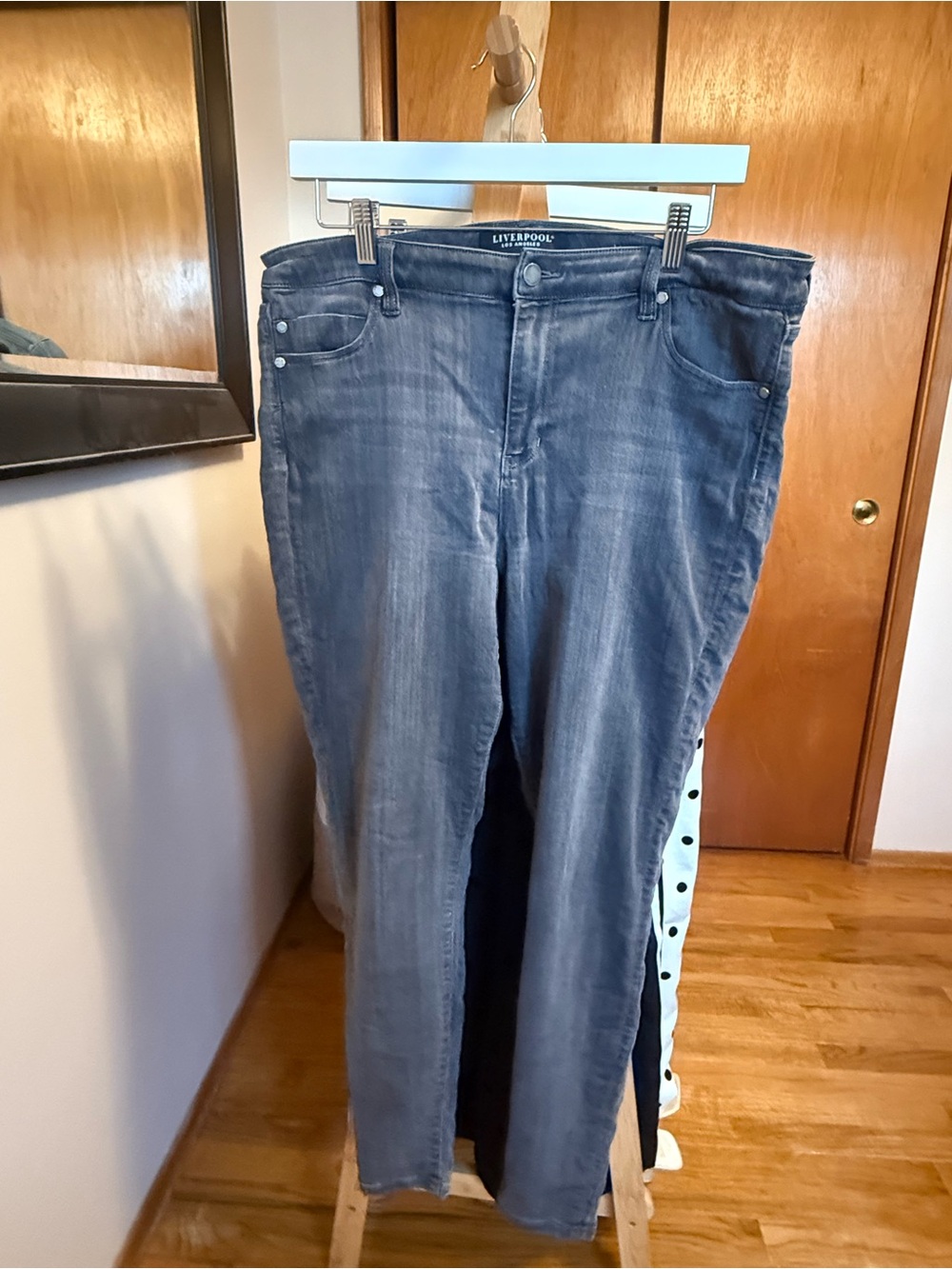 Liverpool Straight-Leg Jeans in Charcoal Gray